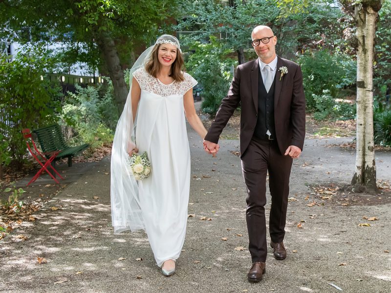 Samantha & Stephen get Married at The Goldsmiths’ Centre & Party at Artisan